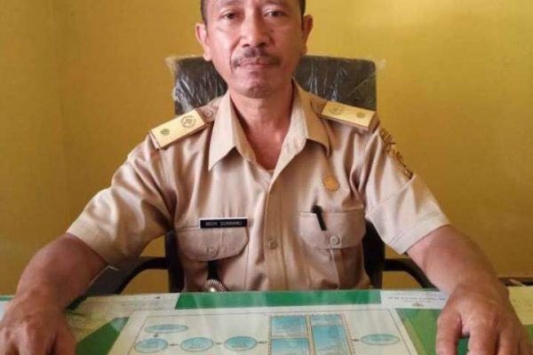 Lurah Oepura Nehemia Sunbanu. (foto: andi/kupangterkini.com)