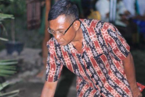 Kepala Desa Pukdale, Oktovianus Lesiangi. (foto : istimewa)