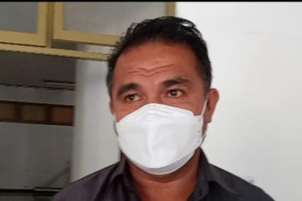 Ketua Badan Kehormatan DPRD Kota Kupang, Zyeto Ratuarat, berencana memanggil pelapor, terlapor dan saksi. (andy/kupangterkini.com)