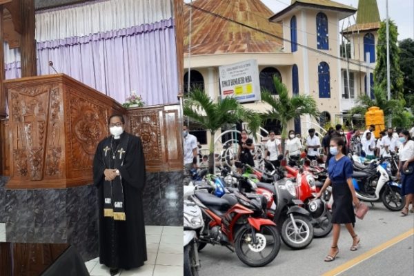 Pdt Nyonya Flora Welvant Manafe S.Th saat selesai memimpin perjamuan kudus sesi II GMIT Ebenhaezer, Oeba dan jemaat yang usai beribadah. (foto : yandry/kupangterkini.com)