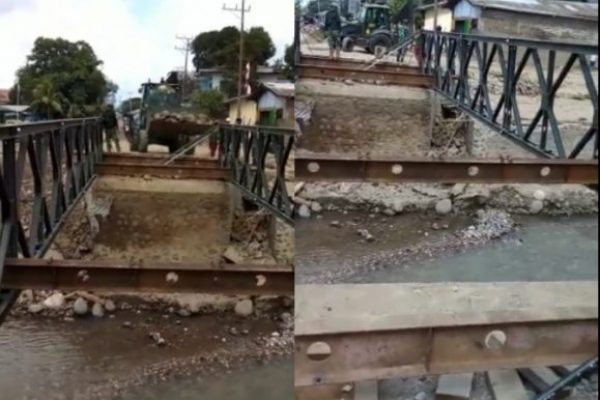 Jembatan darurat penghubung Desa Waiburak dengan Waiwerang Kota, Adonara Timur sudah bisa dilalui kendaraan bermotor. (ifa/kupangterkini.com)