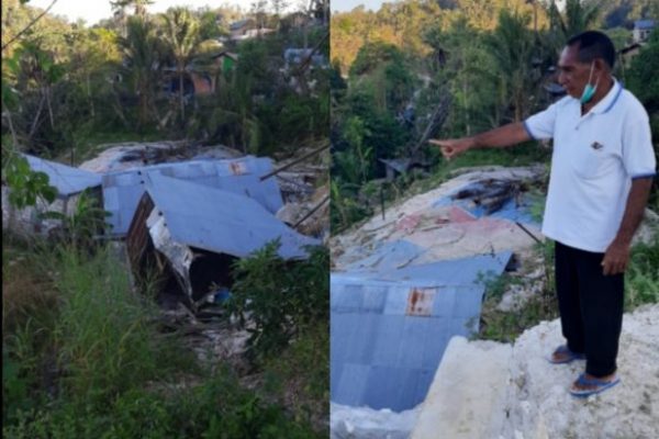 Ketua RT 14 Kelurahan Oebufu, Jermias Taek saat menunjukkan rumah warga yang rusak parah. Akibat longsor (yandry/kupangterkini.com)