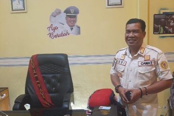 Camat Kota Raja, Kota Kupang Rudi Abubakar. (yandry/kupangterkini.com)