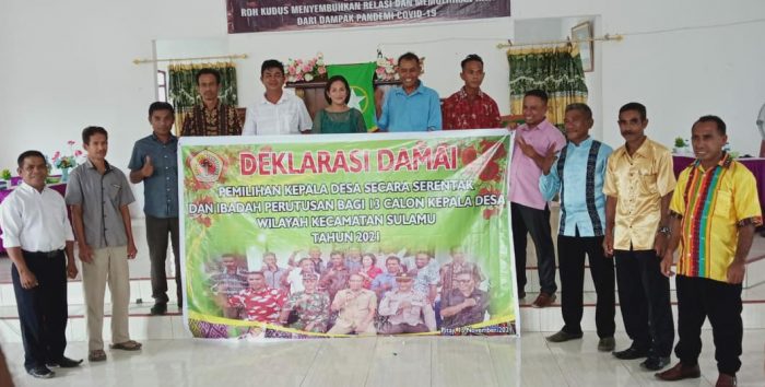 Deklarasi damai 13 calon kades bersama panitia pilkades kecamatan Sulamu (yandry/kupangterkini.com)