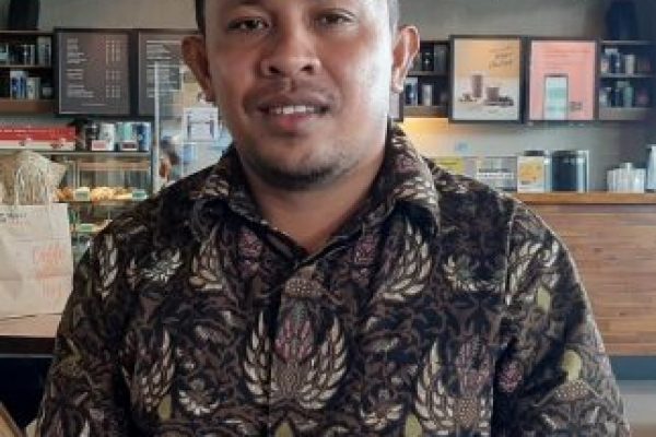 Rian Van Frits Kapitan S.H, M.H kuasa hukum Leonard Haning (yandry/kupangterkini.com)