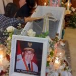 Almarhum mantan gubernur NTT Frans Lebu Raya, saat disemayamkan di kediaman pribadinya Jalan Tantular, Renon, Denpasar Minggu (19/12/21)