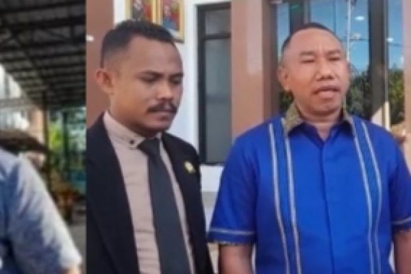 M Hanafiah Harahap, penasehat hukum bank Bukopin Kupang serta tim penasehat hukum Rebeka Adu - Tadak (yandry/kupangterkini.com)