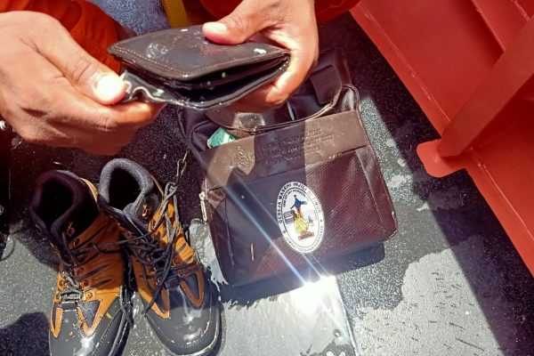 Pencarian hari kelima, Tim SAR gabungan temukan tas, dompet dan sepatu (ist)