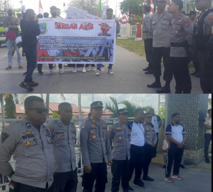 Permaskku saat melakukan aksi demo di depan Mako Polres Kupang (yandry/kupangterkini.com)