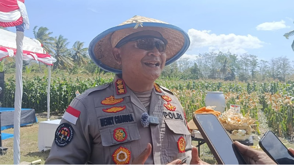 Kabid Humas Polda NTT, Kombes Pol Henry Novika Chandra (yandry/kupyandrykini.com)