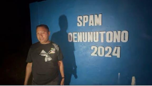 Kajari Yupiter Selan saat mendatangi SPAM Oenunutono beberapa waktu lalu (yandry/kupangterkini.com)