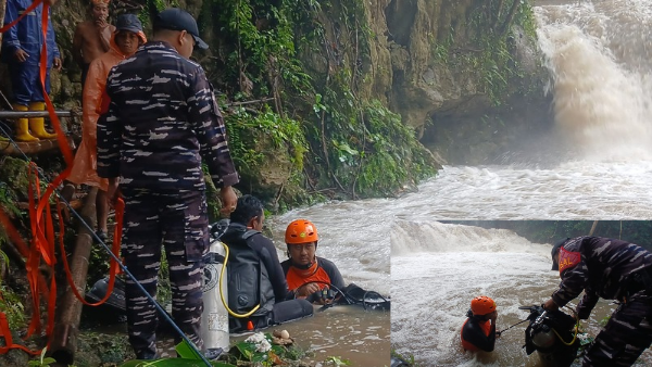 Tim SAR ketika hendak melakukan penyelaman mencari korban yang tenggelam (SAR Maumere)