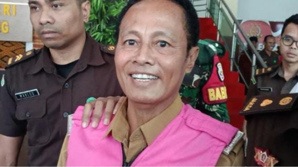 Robert Amheka ketika ditahan Jaksa pada Agustus 2025 silam (yandry/kupangterkini.com)