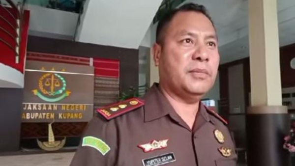 Kajari Kabupaten Kupang, Yupiter Selan SH, MHum