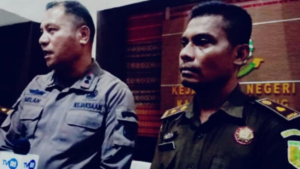 Kasi Pidsus Kejari Kabupaten Kupang, Andrew Keya saat menemani Kajari Yupiter Selan