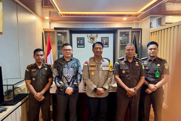 Fransisco Bessi, penasehat hukum Kajari Kabupaten Kupang, Yupiter Selan (ist)