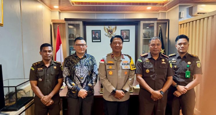 Fransisco Bessi, penasehat hukum Kajari Kabupaten Kupang, Yupiter Selan (ist)