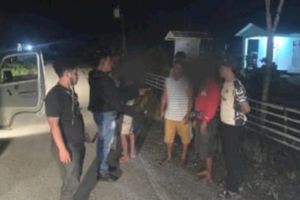 Pelaku pembunuhan saat diamankan Polisi (ist)