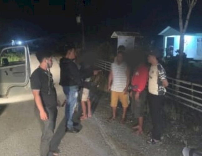 Pelaku pembunuhan saat diamankan Polisi (ist)