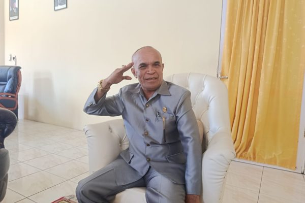 Daniel Taimenas, Ketua DPRD Kabupaten Kupang sekaligus ketua harian DPD II Golkar Kabupaten Kupang (yandry/kupangterkini.com)