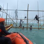 Tim SAR ketika melakukan pencarian terhadap korban (ist)