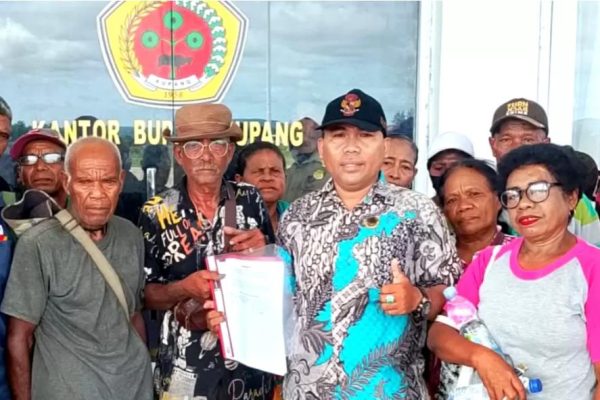 Ketua LP2TRI, Hendrikus Djawa saat ini jadi tersangka kasus penghasutan dan ditahan Polres Kupang