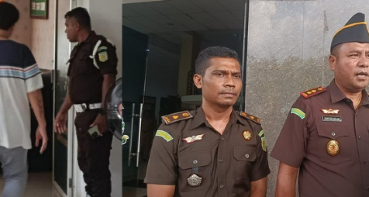 Rudy Angkari saat akan diperiksa Jaksa serta Kajari Yupiter Selan & Kasi Pidaus Andrew Keya (yandry/kupangterkini.com) Rudy Angkari saat akan diperiksa Jaksa serta Kajari Yupiter Selan & Kasi Pidaus Andrew Keya (yandry/kupangterkini.com)