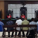 Enam terdakwa kasus sumur bor Oenunutono saat mengikuti sidang tuntutan di Pengadilan Tipikor (ist)