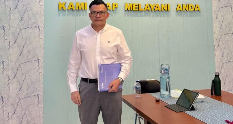 Fransisco Bessi saat akan diperiksa di Kejati NTT (dok pribadi)