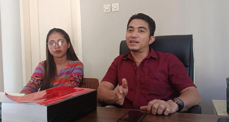 Penasehat Hukum terdakwa Adriana Bety selaku PPK proyek Puskesmas Oesao (yandry/kupangterkini.com)