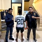 Terduga pelaku KDRT saat diamankan pihak Polda NTT