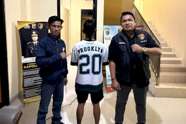 Terduga pelaku KDRT saat diamankan pihak Polda NTT
