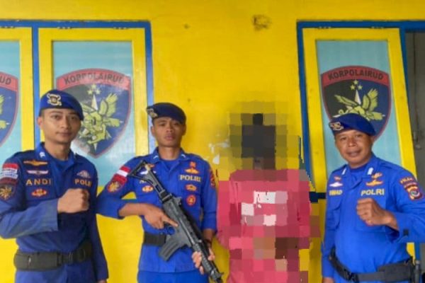 DPO pemakai bom ikan saat diamankan Ditpolairud Polda NTT DPO pemakai bom ikan saat diamankan Ditpolairud Polda NTT