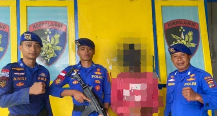 DPO pemakai bom ikan saat diamankan Ditpolairud Polda NTT DPO pemakai bom ikan saat diamankan Ditpolairud Polda NTT