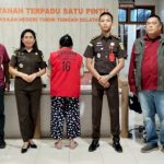 Bos PT Sarana Megah Sejahtera saat diserahkan ke pihak Kejaksaan
