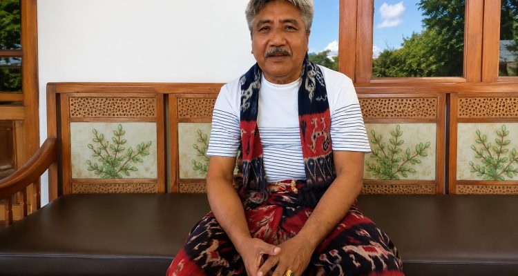 Stefanus Pekuwali, pelaku usaha peternakan hewan besar sekaligus tokoh masyarakat Stefanus Pekuwali, pelaku usaha peternakan hewan besar sekaligus tokoh masyarakat