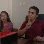 Imbo Tulung bersama Melanie Desa, Penasehat Hukum terdakwa Adriana Betty (yandry/kupangterkini.com)