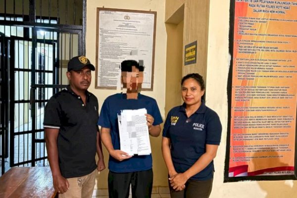 Oknum PPPK, Hardi saat diamankan dan ditahan pihak Polres Rote Ndao (ist) Oknum PPPK, Hardi saat diamankan dan ditahan pihak Polres Rote Ndao (ist)
