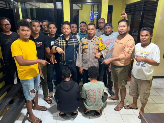 Tim gabungan Reskrim Polres Kupang serta Polsek Fatuleu saat mengamankan kedua pelaku (ist)