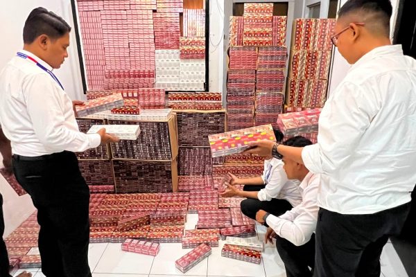 Ribuan Bungkus Rokok tanpa izin yang diamankan