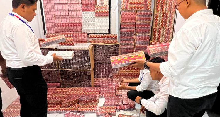 Ribuan Bungkus Rokok tanpa izin yang diamankan Ribuan Bungkus Rokok tanpa izin yang diamankan