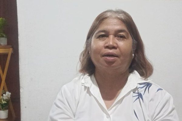 Ketua tim pemenangan Alberto Tatibun, Rita Saduk/Adu saat ditemui dirumahnya (yandry/kupangterkini.com) Ketua tim pemenangan Alberto Tatibun, Rita Saduk/Adu saat ditemui dirumahnya (yandry/kupangterkini.com)