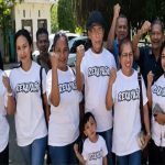 Keluarga 7 Terdakwa kasus Sebastian Bokol (yandry/kupangterkini.com) Keluarga 7 Terdakwa kasus Sebastian Bokol (yandry/kupangterkini.com)