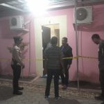 Kapolsek Kota Raja, AKP Leyfrids Mada bersama anggota di TKP. Kapolsek Kota Raja, AKP Leyfrids Mada bersama anggota di TKP.