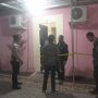 Kapolsek Kota Raja, AKP Leyfrids Mada bersama anggota di TKP.