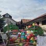 Sampah yang menumpuk di Pasar Inpres Naikoten