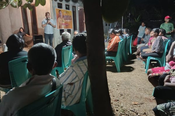 Mokris Lay saat melaksanakan reses di kelurahan Bakunase II (yandry/kupangterkini.com)
