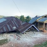 Salah satu rumah warga yang rata dengan tanah akibat gempa Salah satu rumah warga yang rata dengan tanah akibat gempa