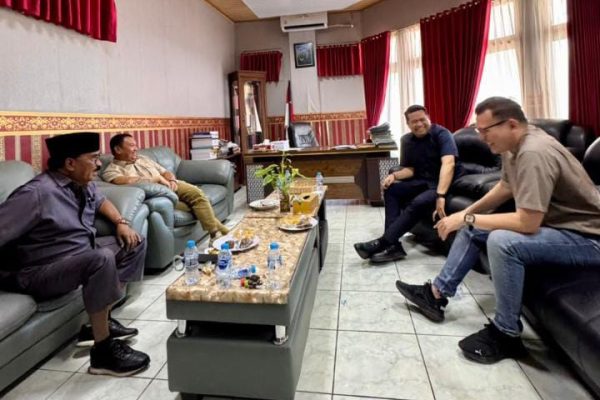 Fransisco Bessi ketika menemui tiga pimpinan DPRD Kota Kupang (dok pribadi)