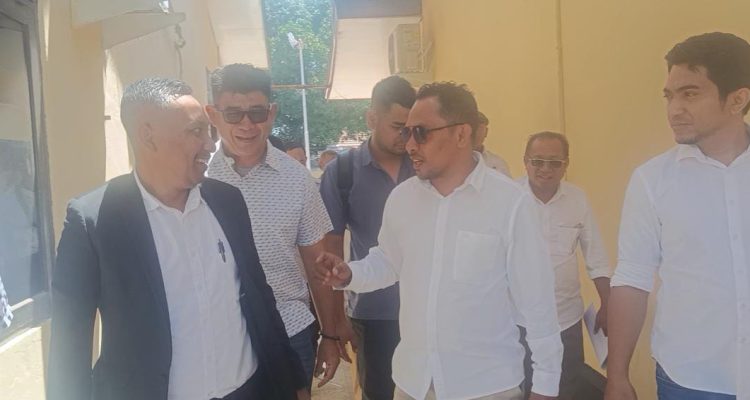 Rian Van Frits Kapitan, Imbo Tulung serta tersangka TL (dua dari kiri) setelah rehat pemeriksaan (yandry/kupangterkini.com)